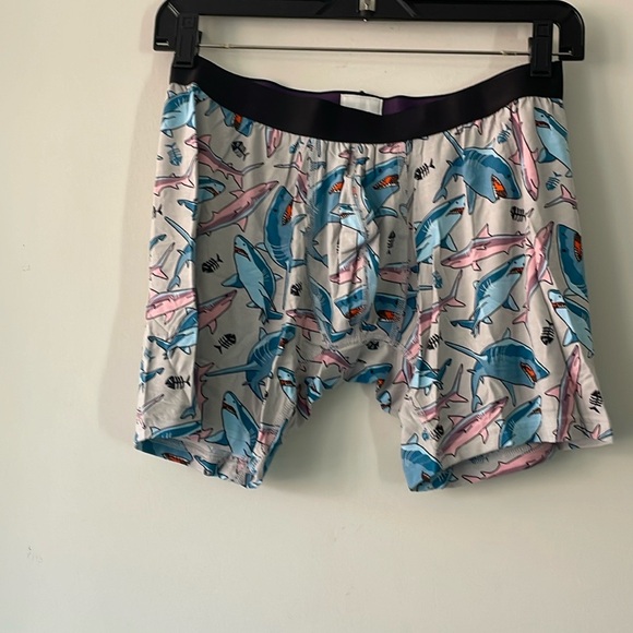 2 Pair of MeUndies. Men, these amazing underwear sell for $30 a pair on Amazon - Picture 2 of 9